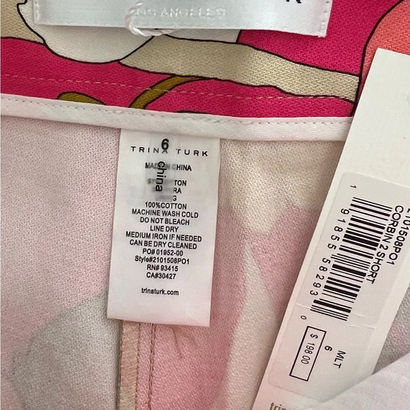 Trina Turk CORBIN 2 SHORTS size 6 multi color retro floral print - Picture 4 of 5